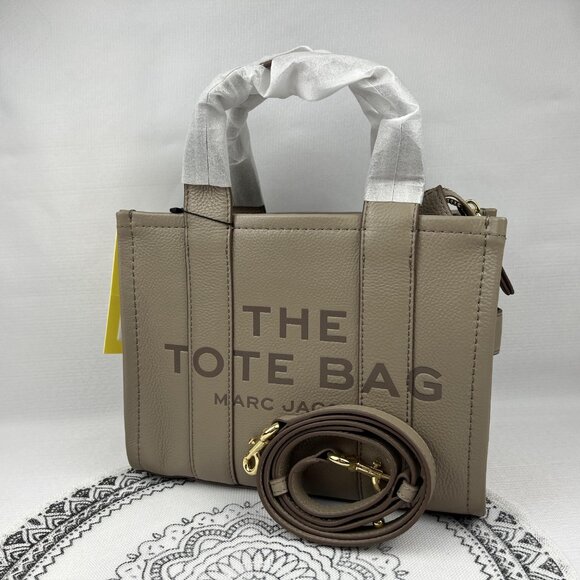 Marc Jacobs Handbags - NWT MARC JACOBS snapshot bag